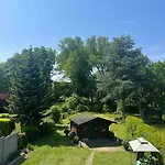 Cozy With Balcony And Parking In Tueddern 公寓